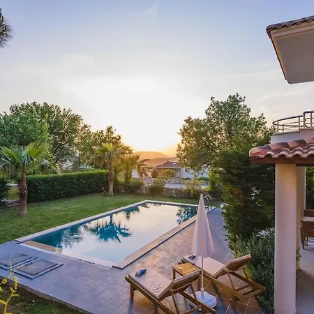 ölüdenizde Geniş Bahçe özel Havuzlu Royal 11 Fethiye