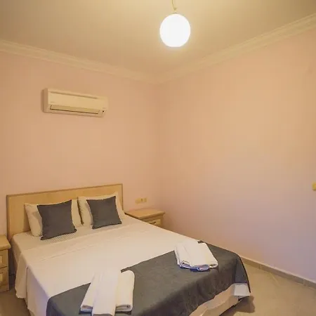 ölüdenizde Geniş Bahçe özel Havuzlu Royal 11