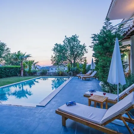 ölüdenizde Geniş Bahçe özel Havuzlu Royal 11 *