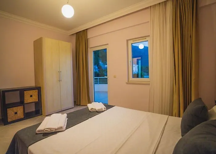 Vila Oeluedenizde Genis Bahce Oezel Havuzlu Royal 11 Fethiye